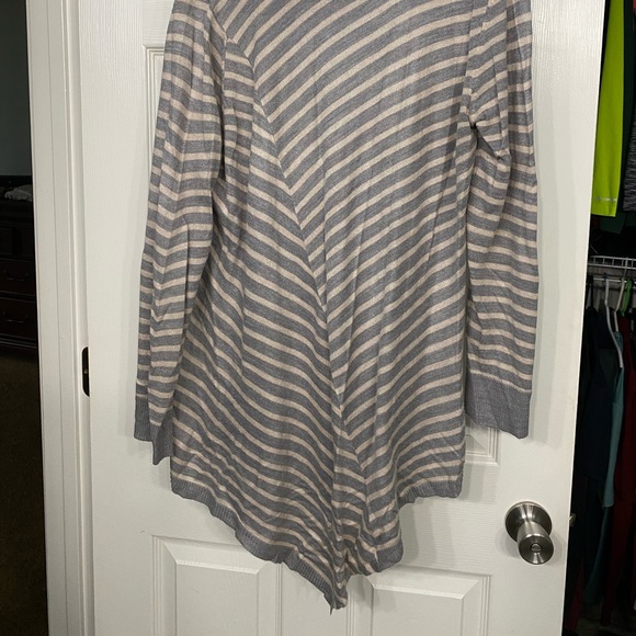 Maternity Sweater - Picture 3 of 3